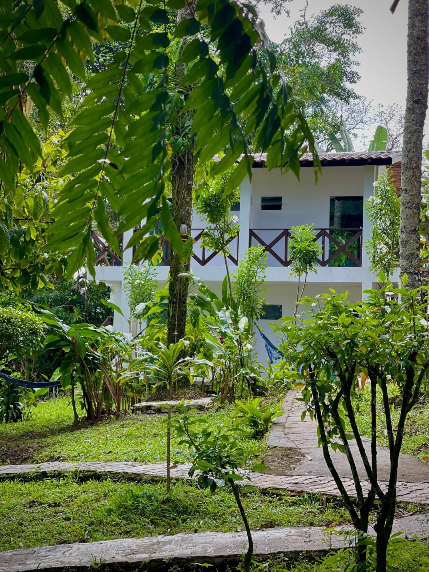 Coco Dende Hotel